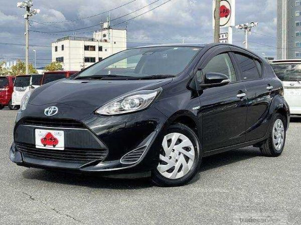 2018 Toyota Aqua - Image 2