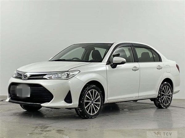 2018 Corolla Axio - Image 2