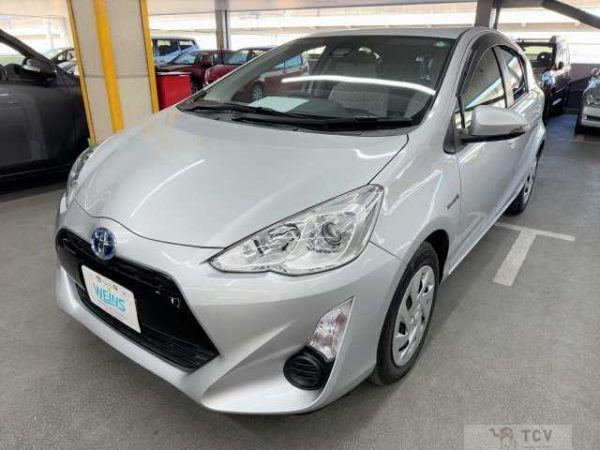 2015 Toyota Aqua - Image 2