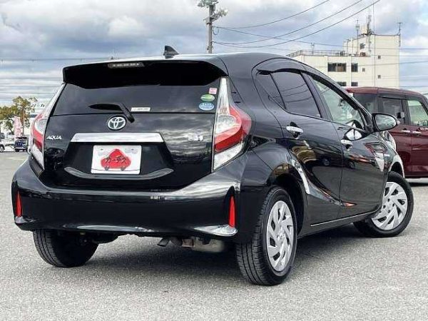 2018 Toyota Aqua - Image 4