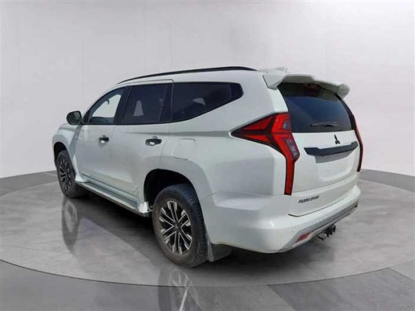 Mitsubishi Pajero 2021 - Image 4