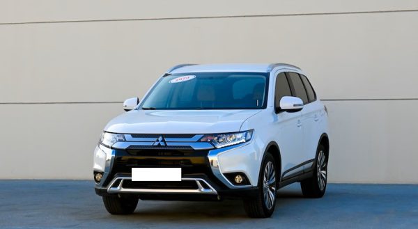 Mitsubishi Outlander 4WD 2021 - Image 2